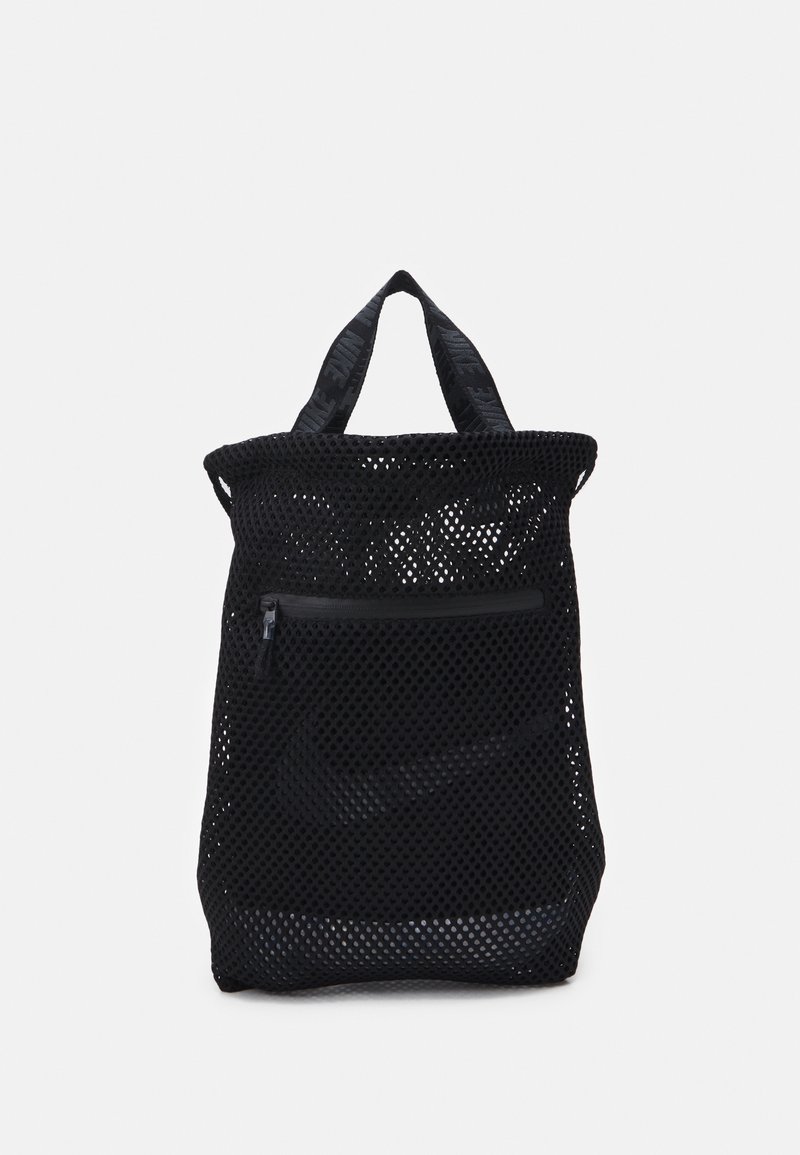 Sac à dos en mesh noir avec deux poignées supérieures, comprenant une poche avant zippée et un design respirant pour la ventilation.