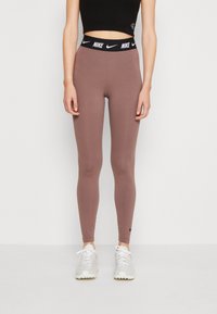 Nike Sportswear - W NSW CLUB HW LGGNG - Leggings - Hosen - plum eclipse/black Thumbnail-Bild 1