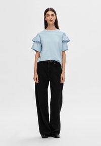 Selected Femme SLFRYLIE FLORENCE TEE  - Triko s potiskem - blue