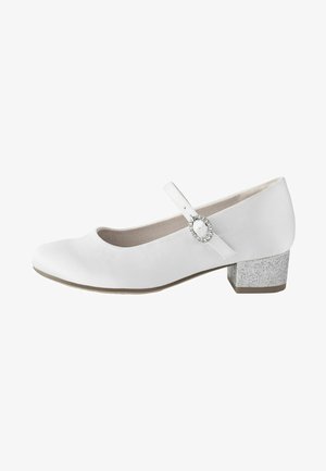 Chaussure Mary Jane blanche avec un bout rond, un talon plat et une sangle réglable ornée d'une boucle en argent décorative et d'un talon argenté texturé.