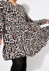 Studio Untold Tunika - espresso brown