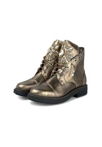 Stivali ankle in bronzo metallico con accenti decorativi in cristallo sul collo, punta tonda e suola in gomma nera. Presenta lacci sul davanti e occhielli.