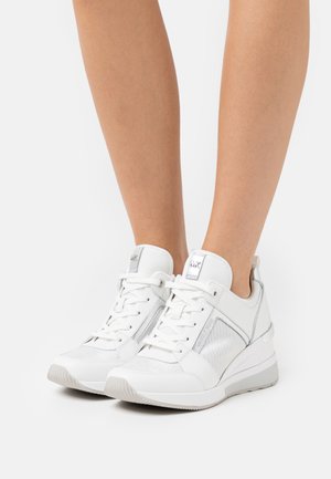 GEORGIE TRAINER - Trainers - silver