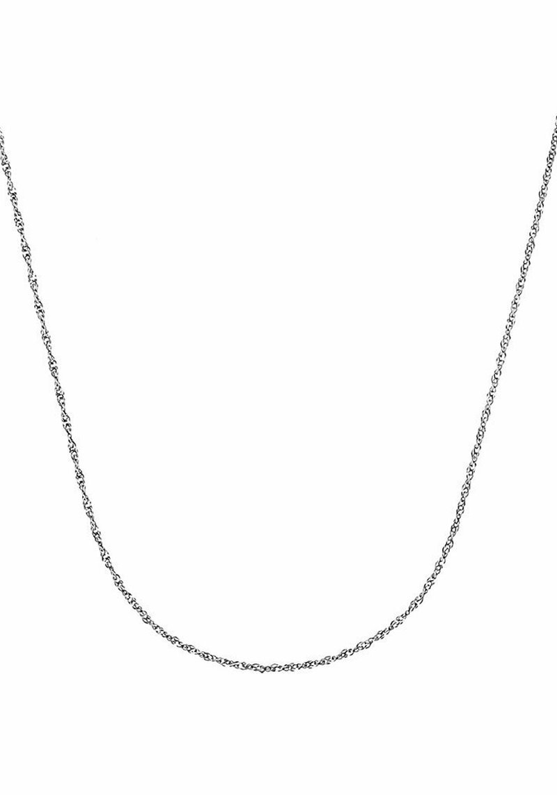 Collana in argento con design intrecciato, superficie liscia e anelli tondeggianti, lunga circa 18 pollici.