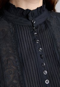 Vanessa Bruno DAHLIA czarny