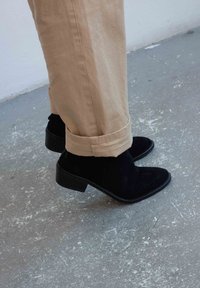 BALAGAN LEA - Botines bajos - black