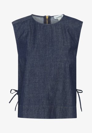 Top de mezclilla azul oscuro con cuello alto, mangas cortas y lazos laterales. Presenta un cierre de cremallera dorada en la parte posterior y una textura suave.