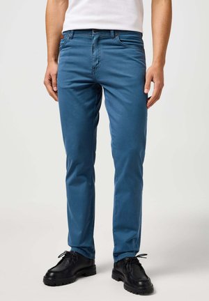 TEXAS - Slim fit jeans - blau