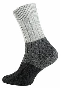 Calze lavorate a maglia con una texture a coste, caratterizzate da una sfumatura di grigio chiaro nella parte superiore che degrada verso un grigio scuro e nero verso la punta.
