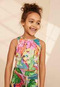 Next CROP - Top - multi tropical