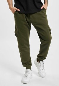 Urban Classics - FATIH - Donji dijelovi trenirke - khaki Minijatura 1