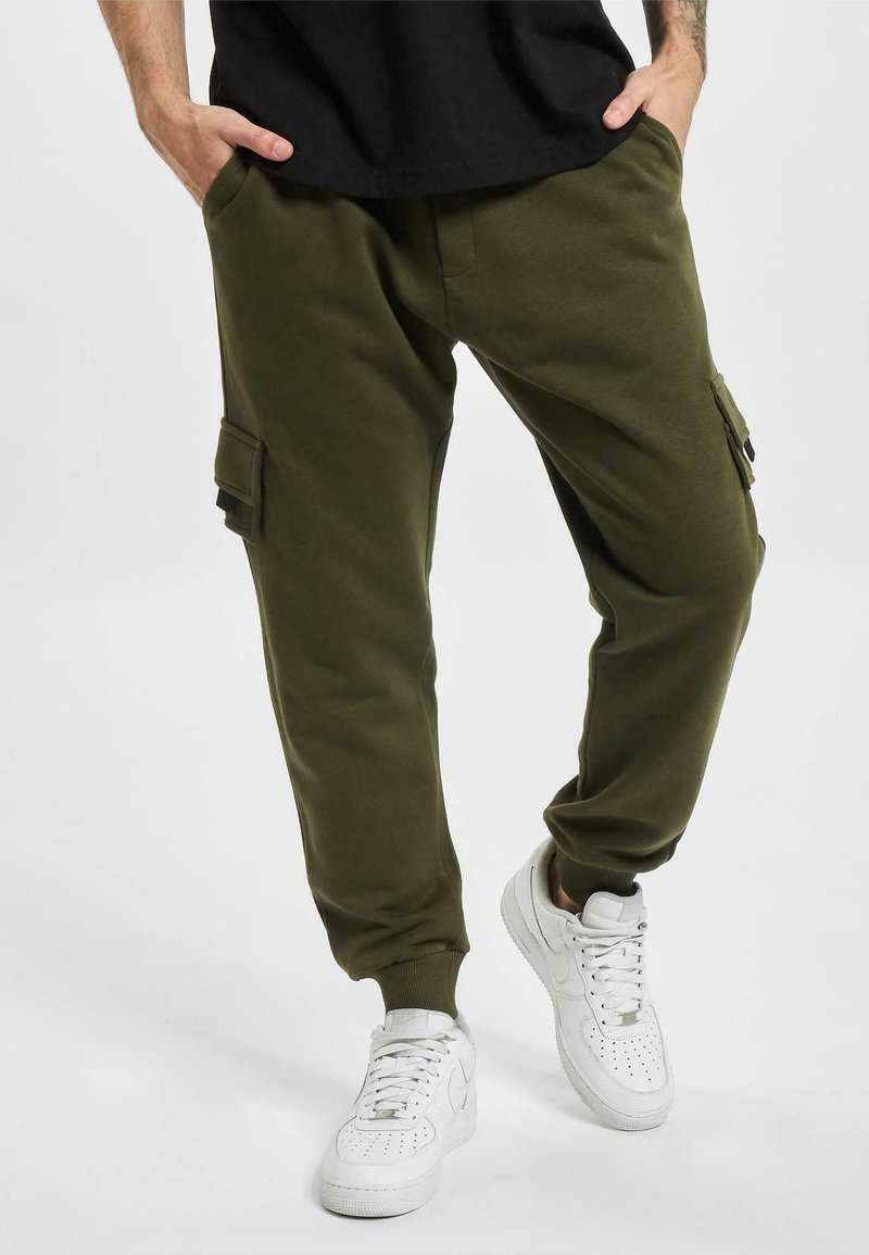 Urban Classics - FATIH - Träningsbyxor - khaki, Förstora