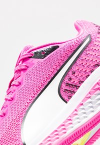 Puma Chaussures de running sur route - pink
