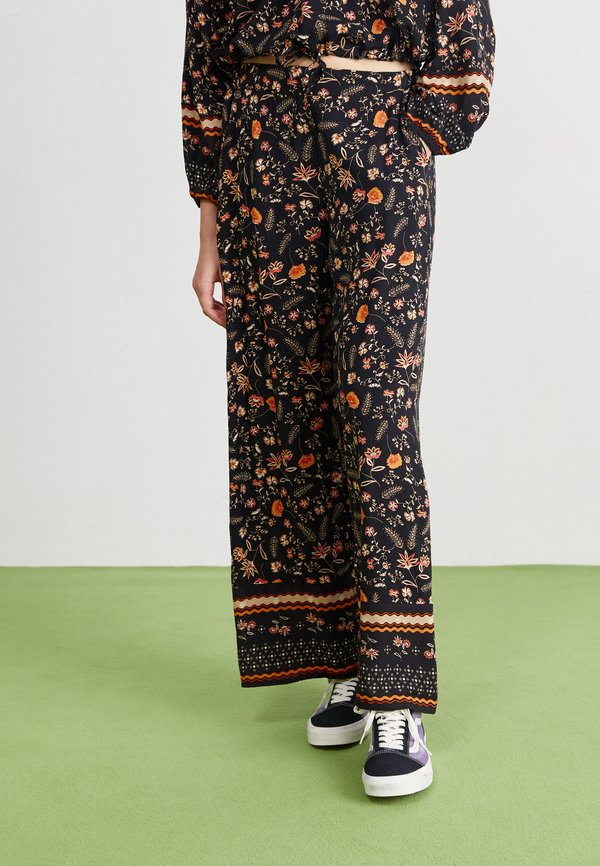 MIDNIGHT AVENUE BORDER - Trousers - anthracite kerala