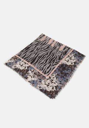 Vierkante sjaal met zebrastripes in het midden en bloemmotieven in blauw, wit en bruin langs de randen.