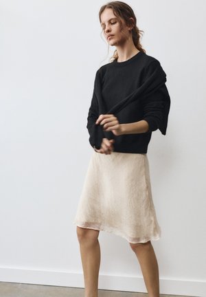 PULL&BEAR, REGULAR FIT - JUMPER - Trui - black