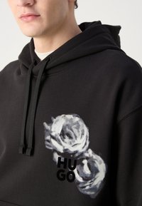 HUGO Sweat à capuche - black
