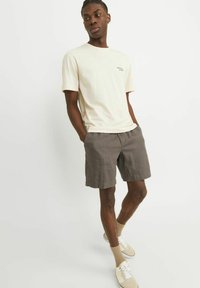 Jack & Jones Kratke hlače - dark brown