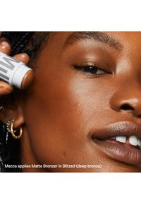 Milk Makeup MATTE BRONZER STICK - Bronzer - deep bronze