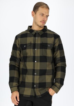 Groene en zwarte geruite shirt met een button-down kraag, twee voorkruiszakken en zilveren drukknoopjes. Heeft een rechte pasvorm en lange mouwen.