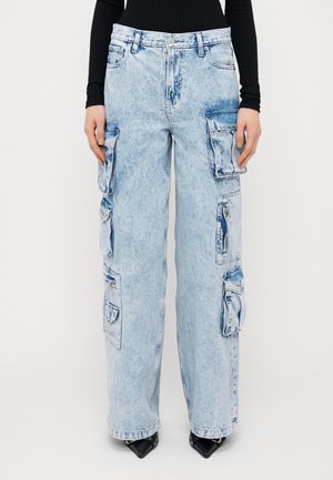 OTT BAGGY SUPER CARGO HUNTLEY - Avar lõikega teksad - light indigo