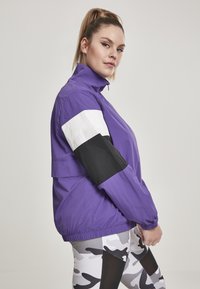 Urban Classics LADIESCRINKLE TRACK  - Vjetrovka - ultraviolet/blk/wht