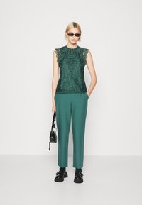 Pieces PCOLLINE  - Tops - trekking green