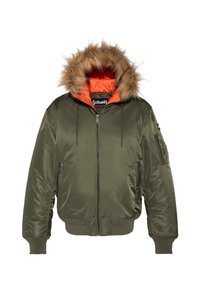 Oliwkowa kurtka bomberka z kapturem obszytym futerkiem, pomarańczową podszewką, zamkiem błyskawicznym z przodu oraz wieloma kieszeniami. Gładka, błyszcząca tkanina.