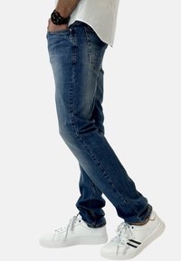 INDICODE JEANS Vaqueros rectos - dunkelblau
