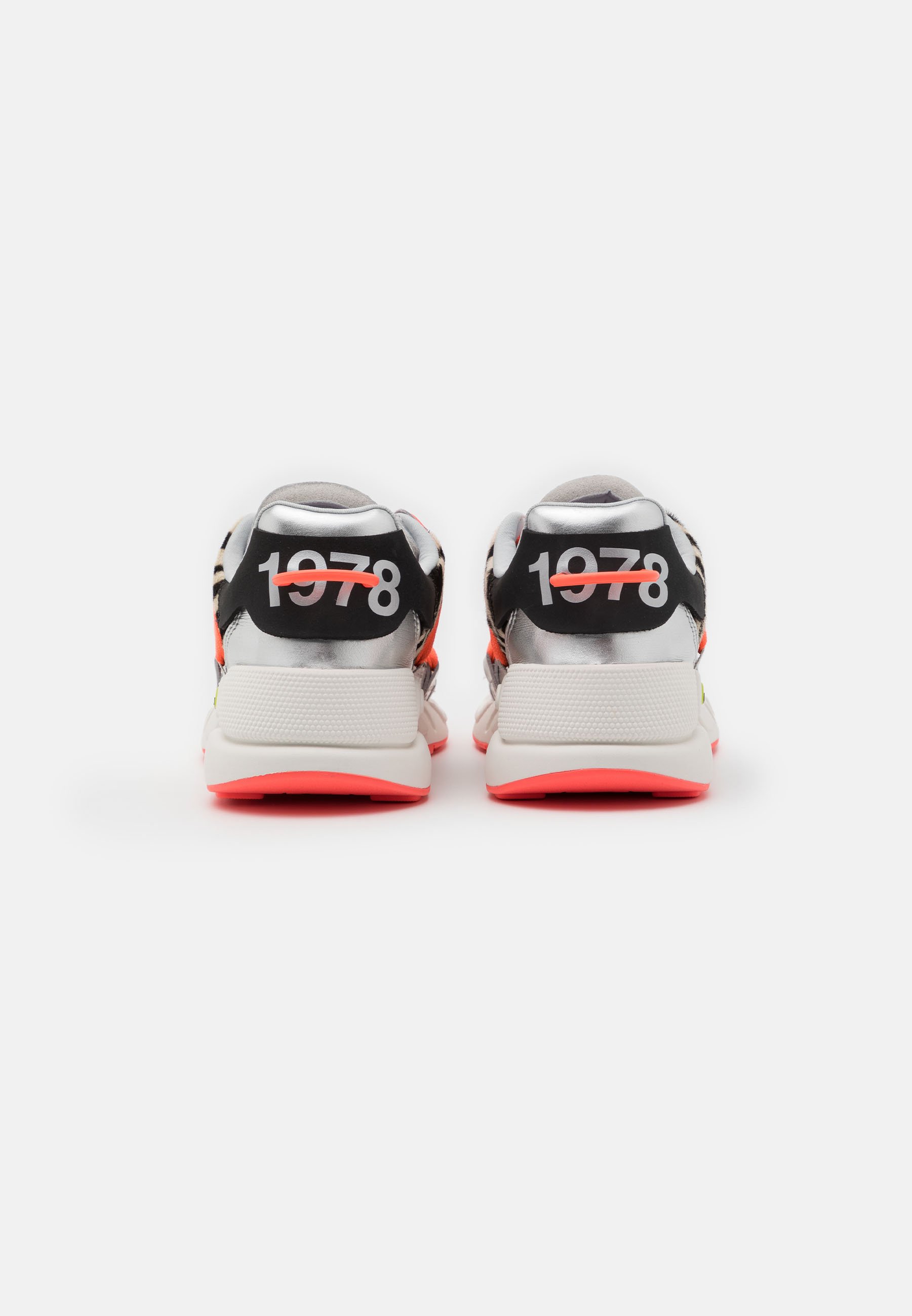 Diesel S-SERENDIPITY LC EVO - Sneakers basse - white/black/rosa/bianco -  Zalando.it