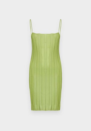 Zöld csíkos, testhezálló ruhához vékony pántok tartoznak, függőleges csíkokkal, testhez simuló sziluettel és sima textúrával.