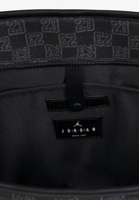 Jordan JAM MONOGRAM TOTE - Borsa a tracolla - black