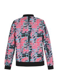 Jachetă colorată cu un guler negru, model abstract vibrant în nuanțe de roz, albastru și negru, mâneci lungi și tivuri și manșete negre ribbate.