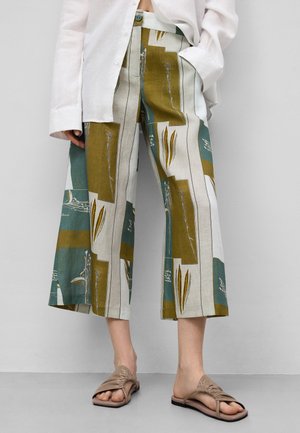 EUROPEAN PRINTED - Trousers - flower stamped