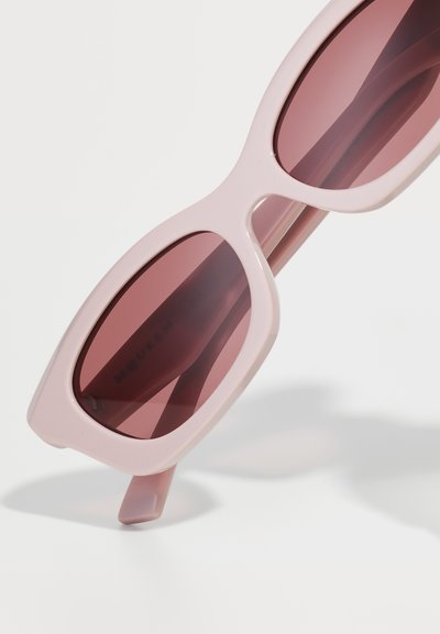 Alexander McQueen Akiniai nuo saulės - pink/red