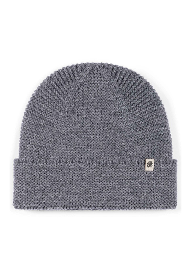 Grau gestrickte Mütze mit umgeschlagenem Rand, versehen mit strukturiertem Stoff und einem kleinen Logotag an der Seite. Einfaches, vielseitiges Design.