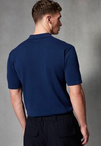 Next REGULAR FIT niebieski