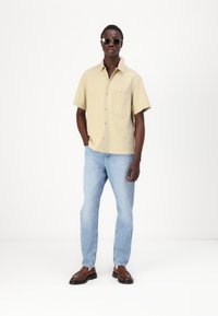Calvin Klein Jeans Marškiniai - pale khaki