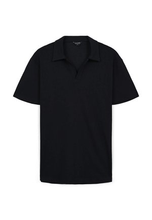 Polo nero realizzato in tessuto morbido, con colletto a pieghe, maniche corte e orlo dritto. Design semplice, senza motivi o dettagli.