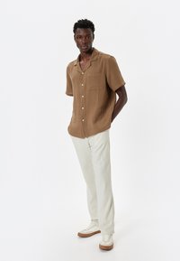 Koton SHORT SLEEVE - Skjorter - brown