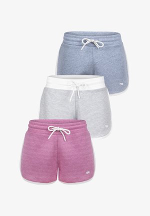 Drie paren shorts: een lichtblauw, een grijs met witte strepen, en een roze. Ze hebben allemaal een trekkoord en een witte bies bij de taille.