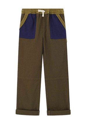 Pantalons marron avec poches bleu marine, taille élastique avec cordon de serrage, ourlets retroussés et tissu texturé. Comprend des poches avant en biais.