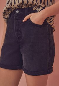 Short NEXT Femme Taille Haute En Denim Noir - Taille UK 12 / EU 40