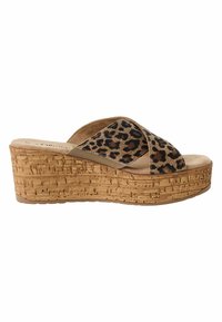Hakken sandal met een kurken zool en een bovenkant met luipaardprint, voorzien van gekruiste stoffen banden en een gladde textuur.