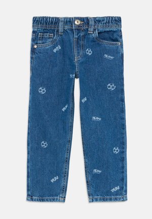 Mėlynos džinsinės vaikiškos kelnės su elastinga juosmens juosta, priekinėmis kišenėmis ir nusidėvėjusiais futbolo kamuolio bei "LINKSMUMAS" tekstais.