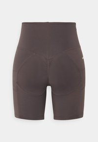 Nebbia HIGH WAISTED LEGGINGS SHORTS FIT SMART - Tajice - marron