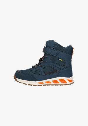Marine waterdichte hoge laars met mesh- en synthetische secties, oranje accenten, gestructureerd oppervlak en een rubberen zool voor grip.