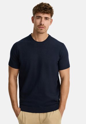 Marineblaues kurzärmeliges Strickpullover mit Rundhalsausschnitt, gerippten Bündchen und Saum, gefertigt aus einem weichen Stoff mit glatter Textur.