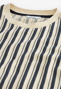 Next VERTICAL STRIPE-REGULAR FIT - T-shirts print - navy blue texture