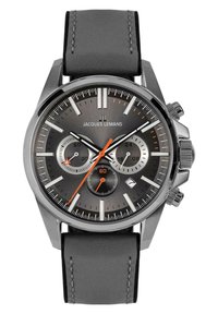 Chronograaf horloge met een grijze metalen kast, grijze leren band, zwart en grijs wijzerplaat, oranje accenten en drie subdials voor tijdmeting.